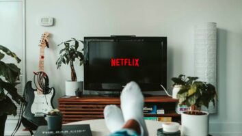 How To Watch Movies With Friends Online